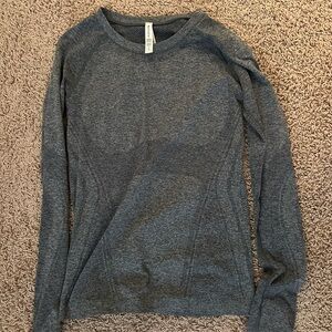 Athleta Gray Crew Neck Sweater Soft Knit Casual